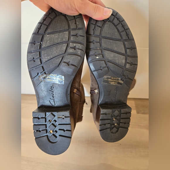 CLARK'S Real suede boots - Picture 3 of 3